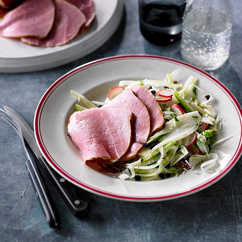 Balsamic corned beef with fennel & radish salad